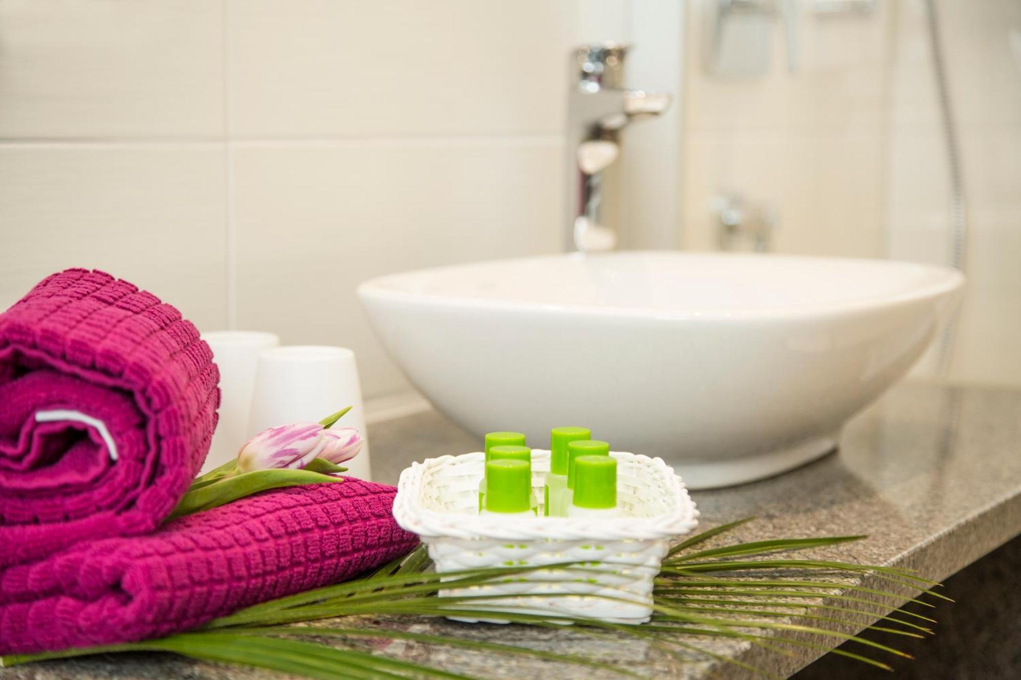 Hotel Gaestehaus Stock Zimmer Teekaennle ฟรีดริชส์ฮาเฟน ภายนอก รูปภาพ